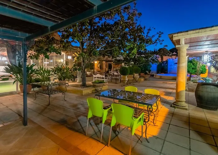 Arruzafa מלון 2*