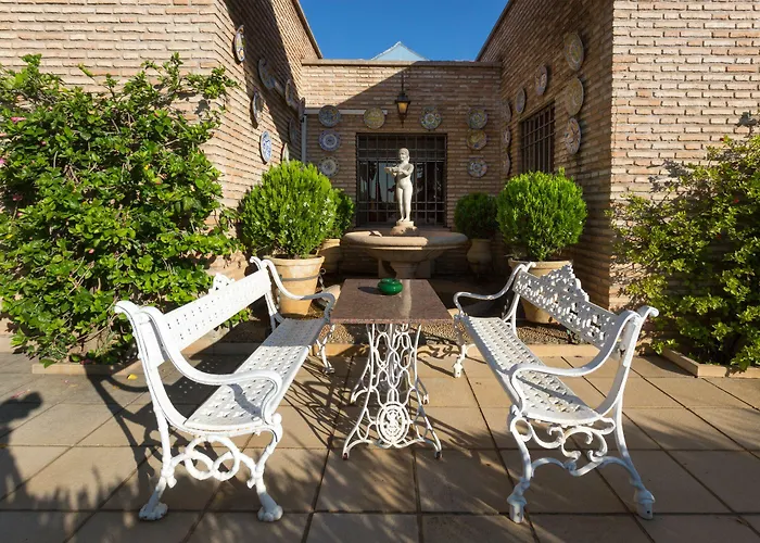 Arruzafa מלון 2*