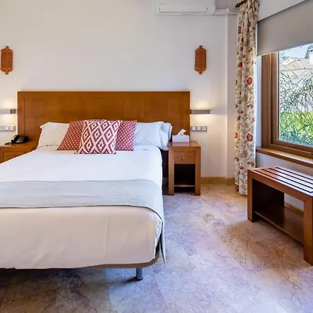 Hotel Arruzafa 2*