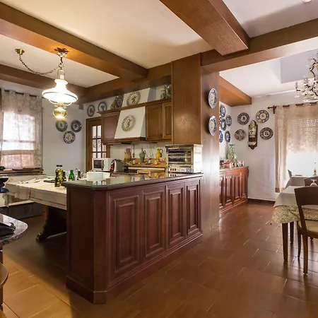 Ξενοδοχείο Arruzafa 2*